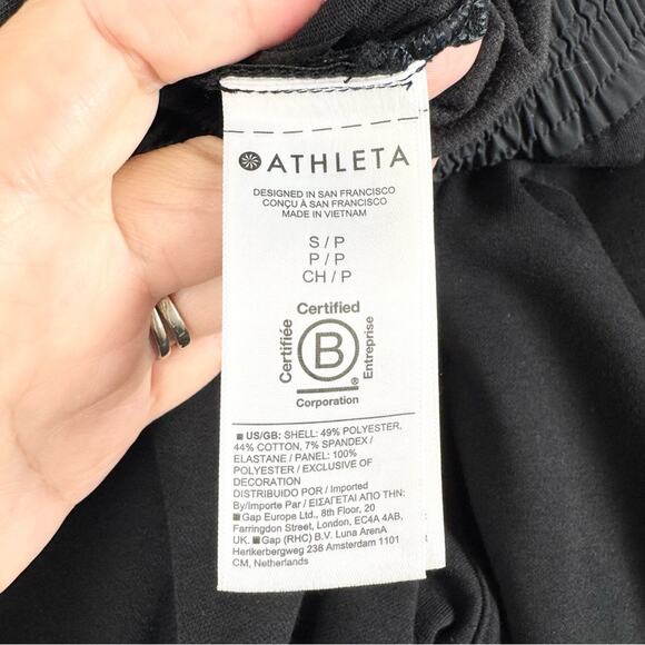 NWT Athleta Triumph Hybrid Wide Leg Drawstring Crop Black Sz S Athleisure Travel - Picture 14 of 16